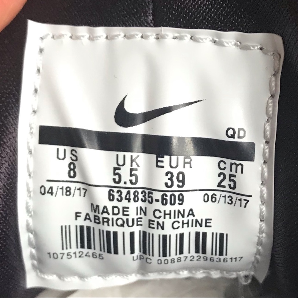 NWT Nike Huarache Run Port Wine WMNS - Picture 8 of 8